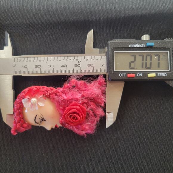 Glamour Lady Head Brooch Face  Lot of 2 Red White and Silver With Gift Boxes - Picture 12 of 15